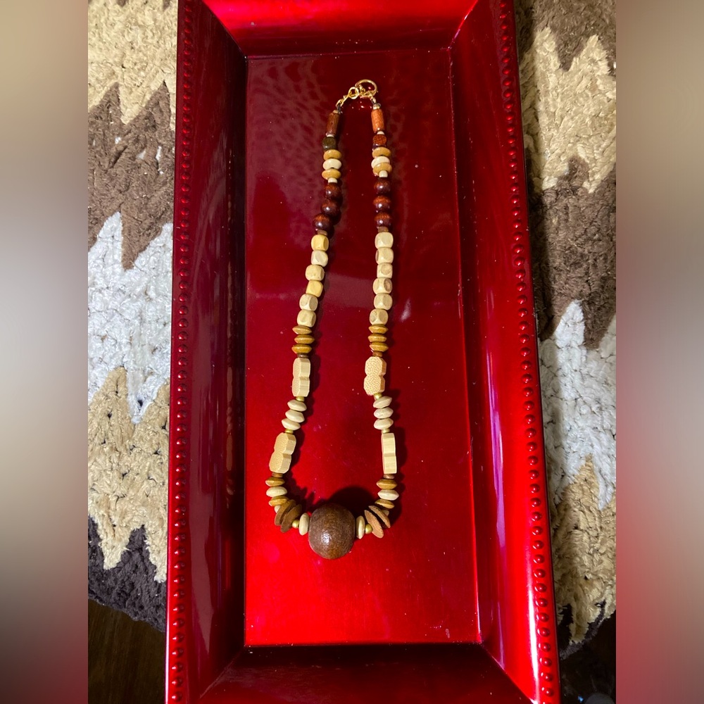 Afrocentric choker